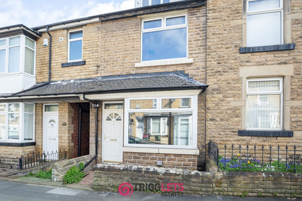 Property photo 2 of 24