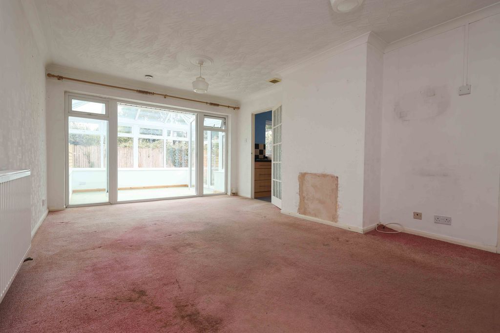 Property photo 2 of 10 Sitting Room