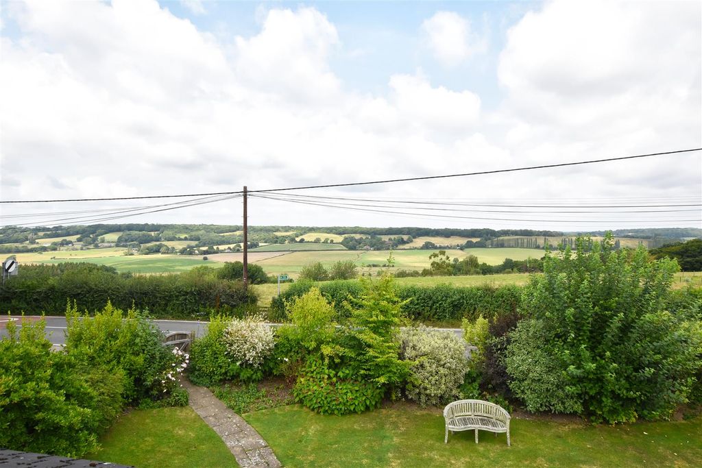 Property photo 2 of 30