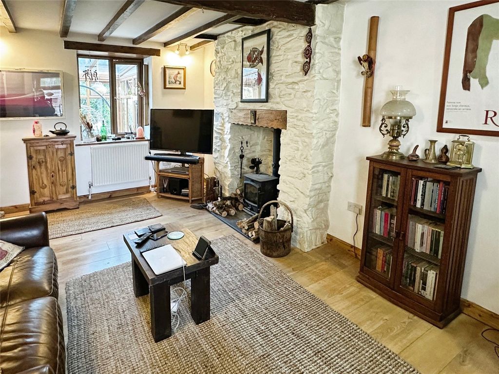 Property photo 3 of 11 Picture No. 01