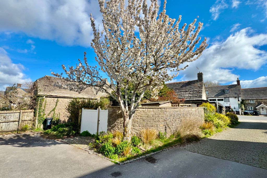 Property photo 2 of 9 Vehicular Access To Rear