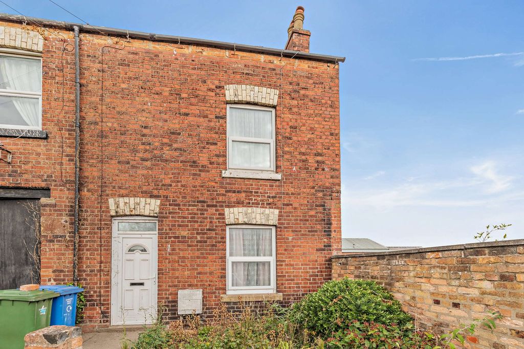 Property photo 1 of 24