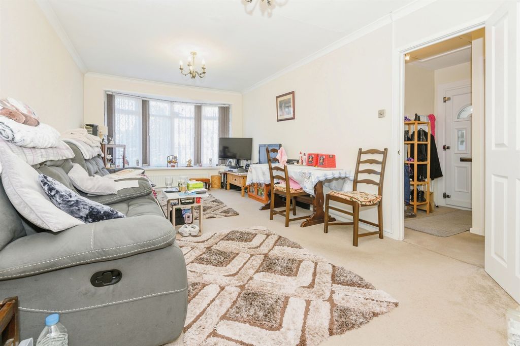 Property photo 2 of 12
