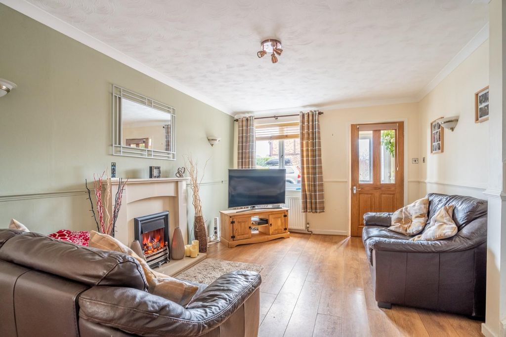 Property photo 2 of 14 Living Room