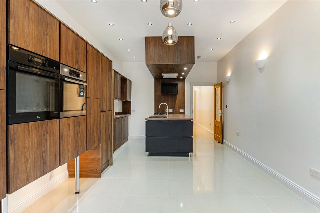 Property photo 3 of 17 Picture No. 20