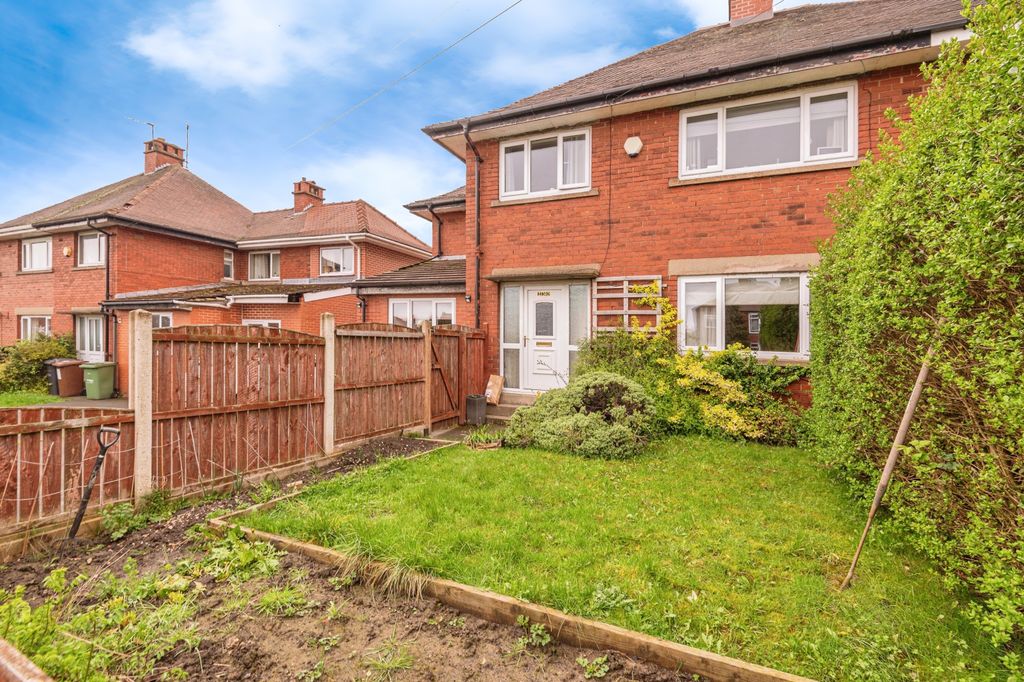 Property photo 2 of 16