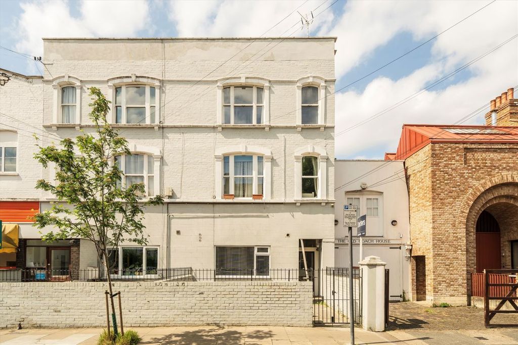 Property photo 1 of 5