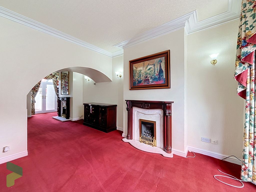Property photo 3 of 16 Living Room