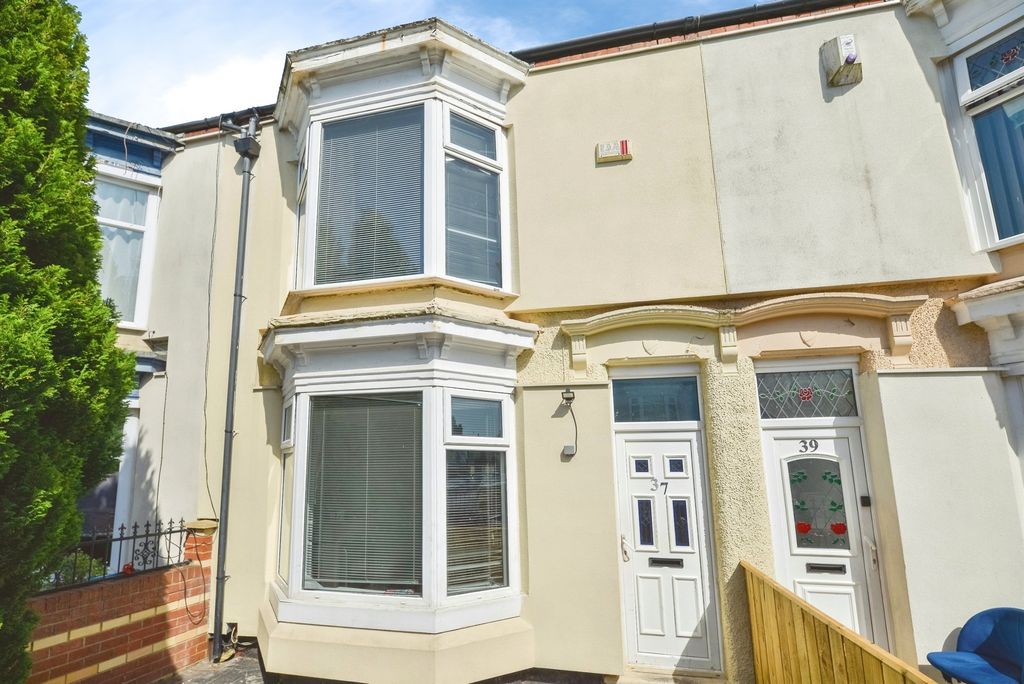 Property photo 1 of 11