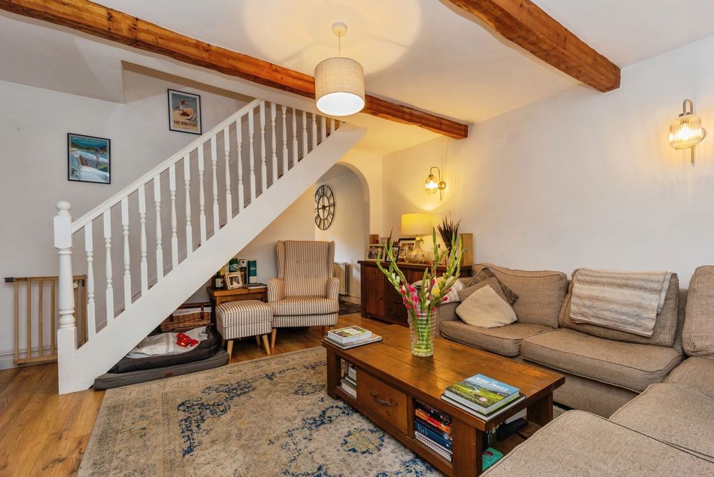 Property photo 3 of 16 Pbox-Img.Jpg