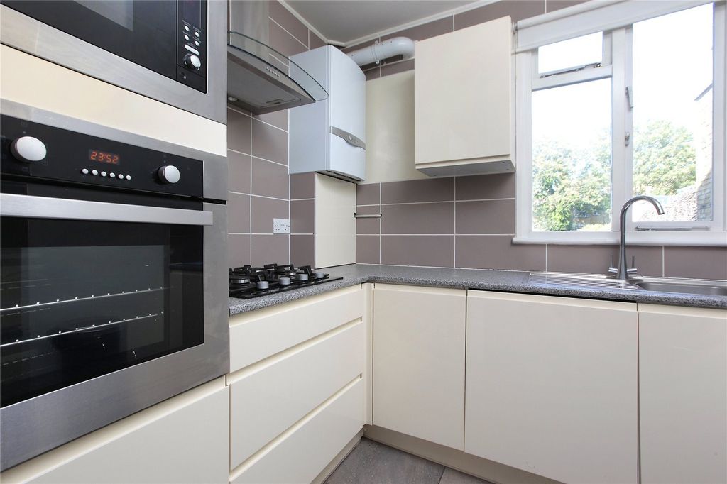 Property photo 2 of 16