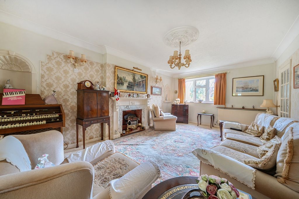Property photo 3 of 20 1495876-10-6A5E3d...