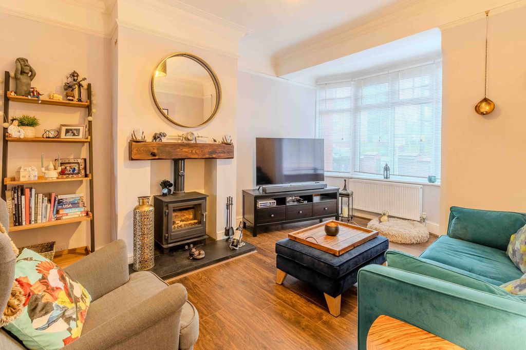 Property photo 2 of 13