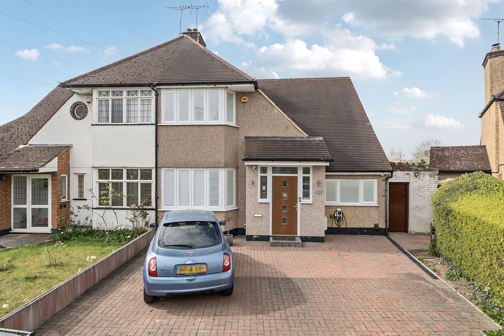 Property photo 1 of 18