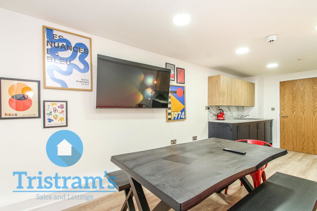 Property photo 2 of 16 Img_2245