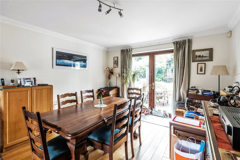 Property photo 3 of 13 Dining Area
