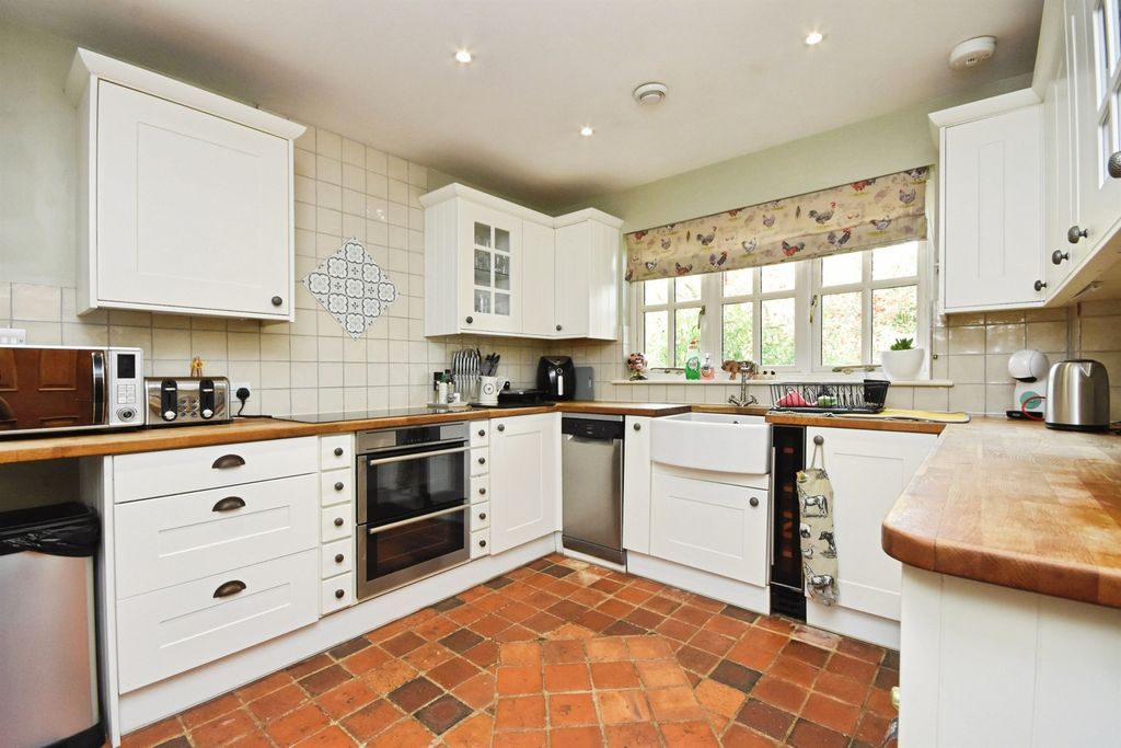 Property photo 3 of 17