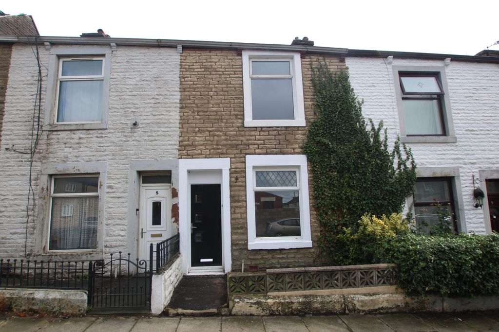Property photo 1 of 9 1