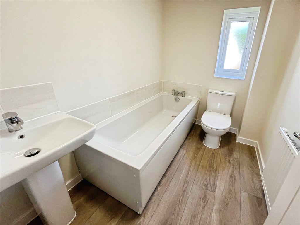 Property photo 3 of 14 Bathroom