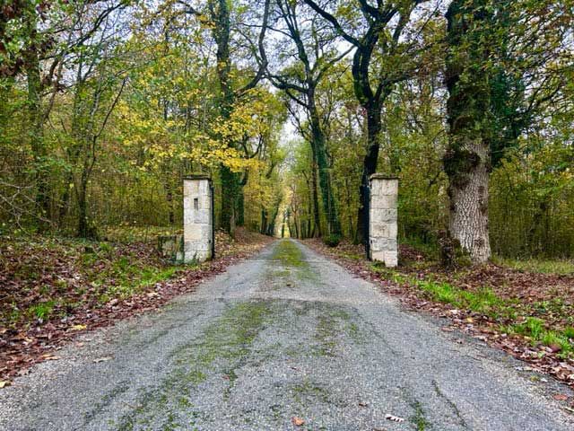 Property photo 2 of 30