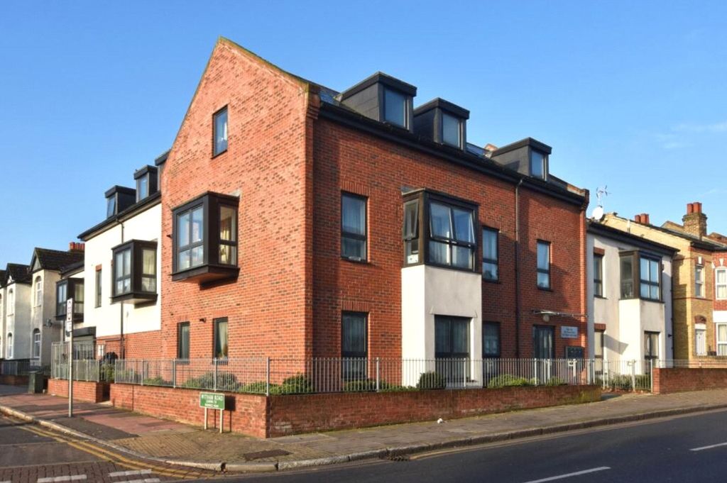 Property photo 1 of 8 Picture No. 05