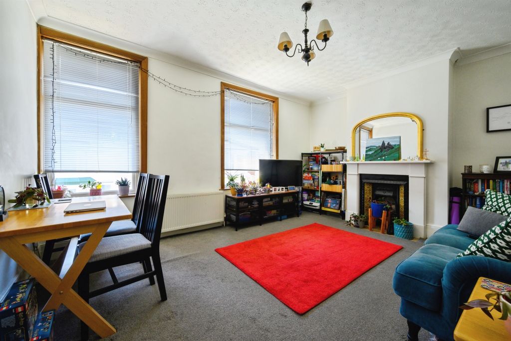 Property photo 3 of 12