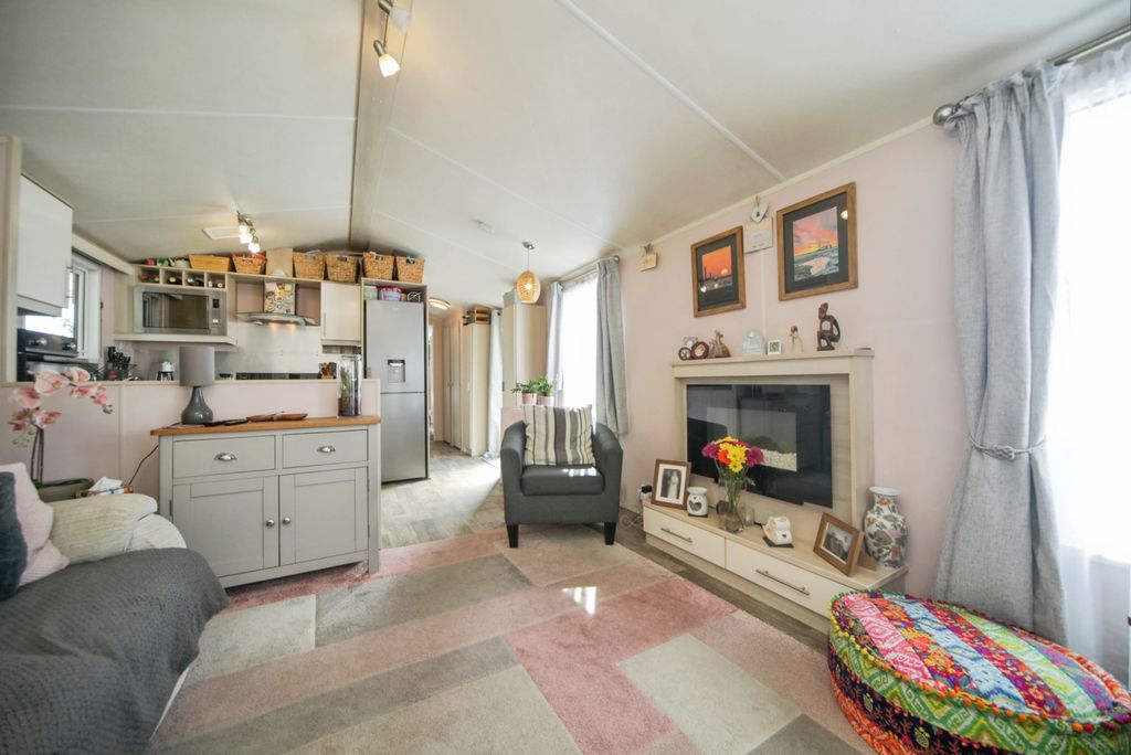 Property photo 2 of 13 Pbox-Img.Jpg