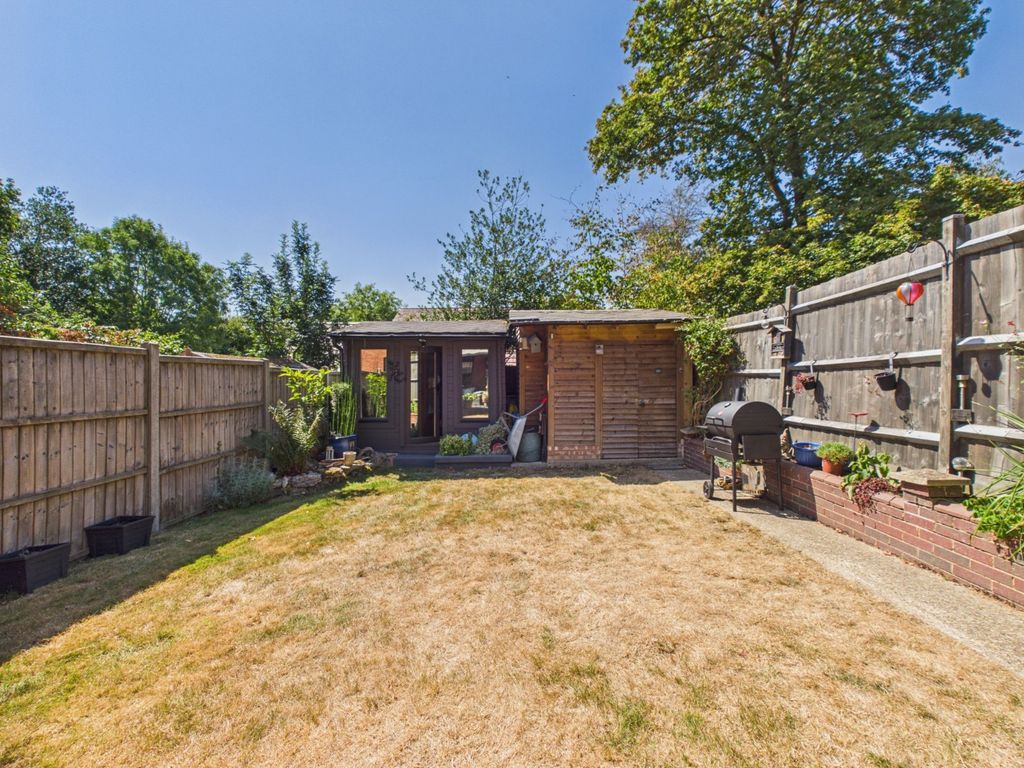 Property photo 3 of 18 Garden