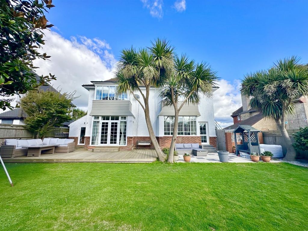 Property photo 1 of 30
