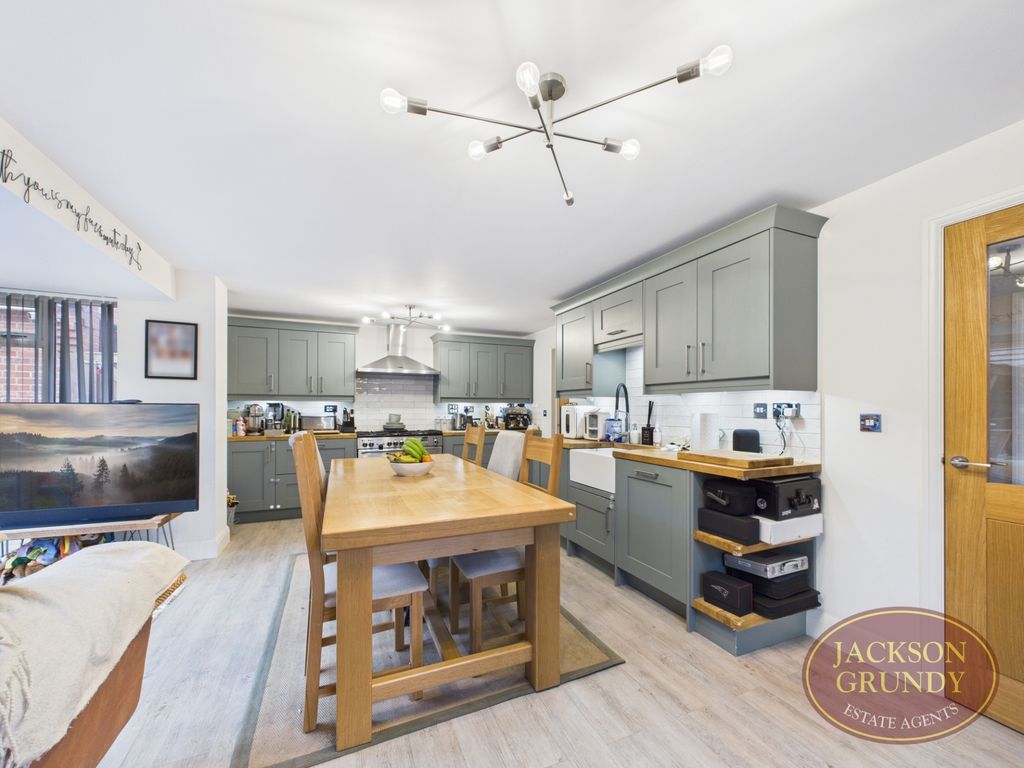 Property photo 2 of 19 St. Nicholas Drive