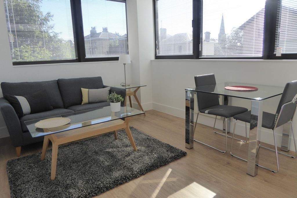 Property photo 3 of 6 Living Room