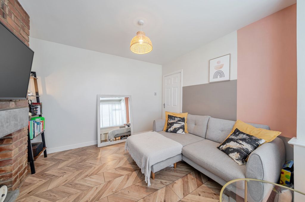 Property photo 3 of 16 1457524-9-6A05dc6...