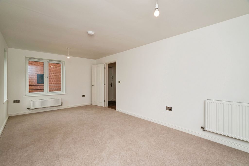 Property photo 3 of 16