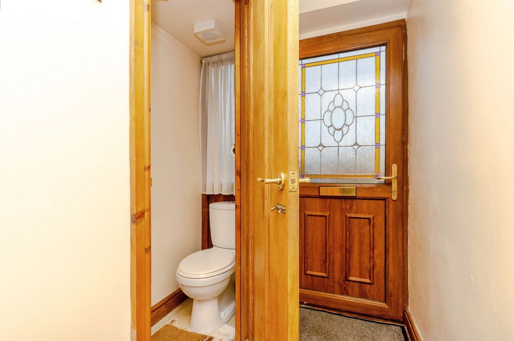 Property photo 2 of 19