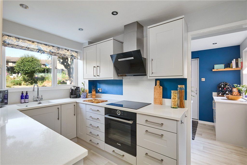 Property photo 3 of 29 Kitchen