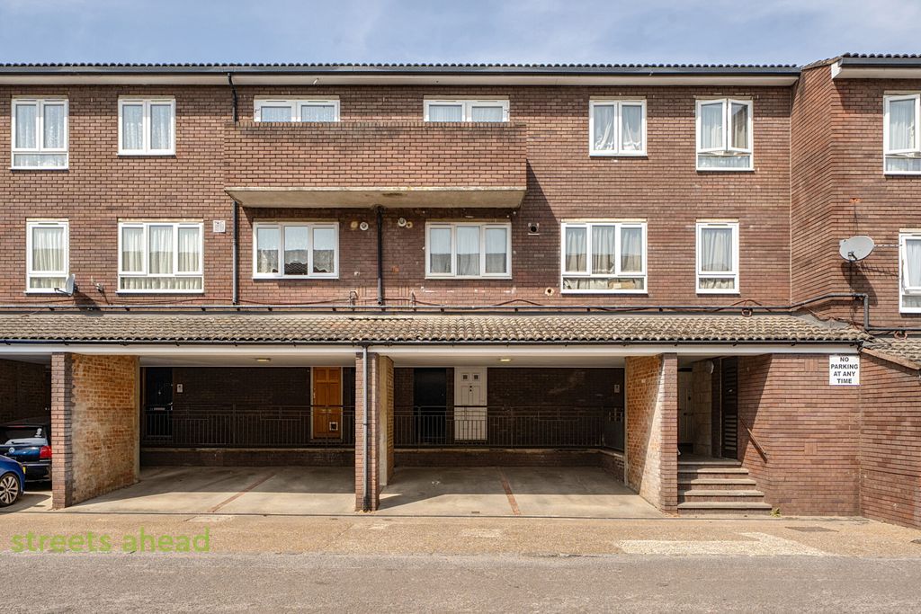 Property photo 1 of 16 23A2611F-26ba-4Ec...