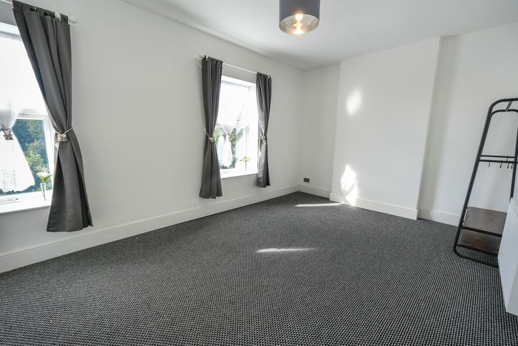 Property photo 2 of 16 Bedroom One