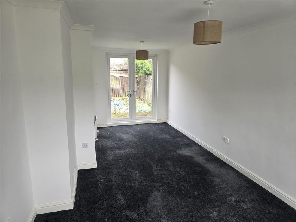 Property photo 1 of 7 1000066405.Jpg