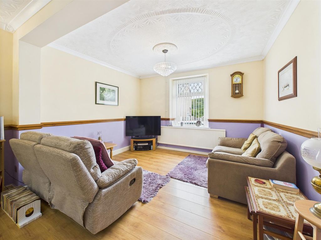 Property photo 3 of 16 Cam03055G0-Pr0255-Still001.Jpg