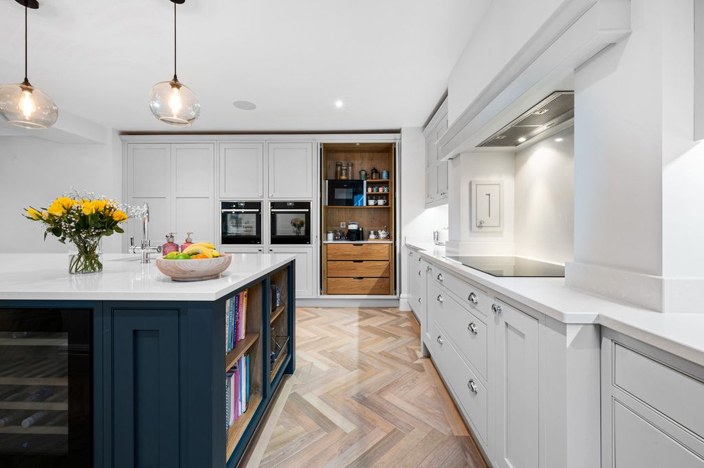 Property photo 3 of 50