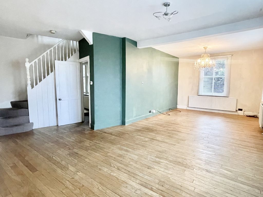 Property photo 3 of 14 Photo 6