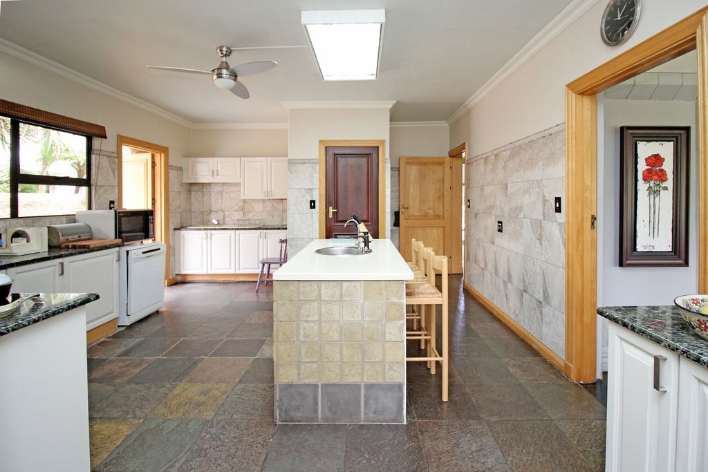Property photo 3 of 58