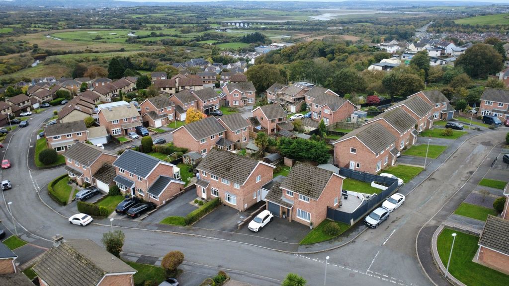 Property photo 2 of 31 4500405