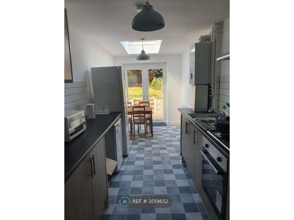 Property photo 2 of 3