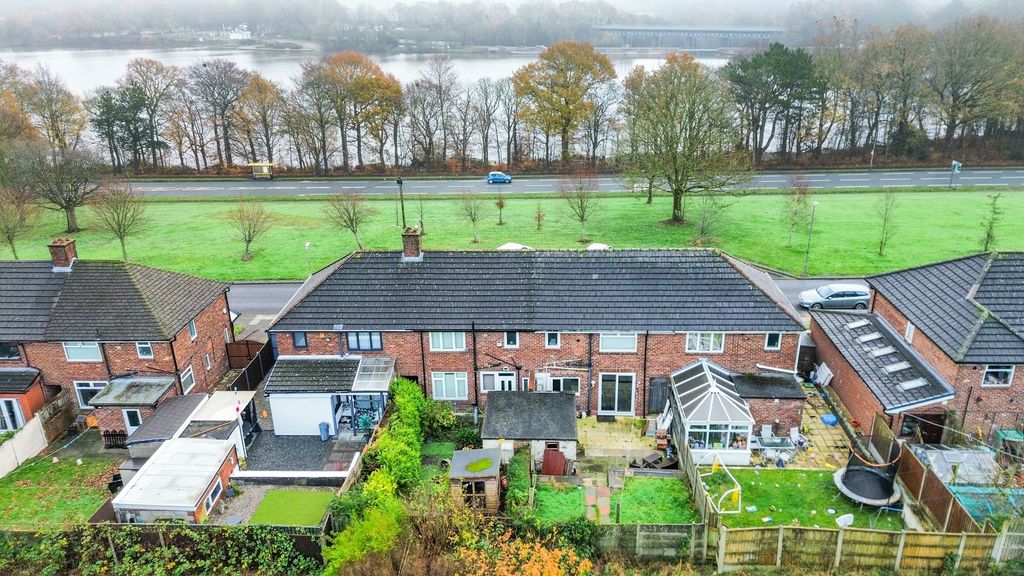 Property photo 2 of 27