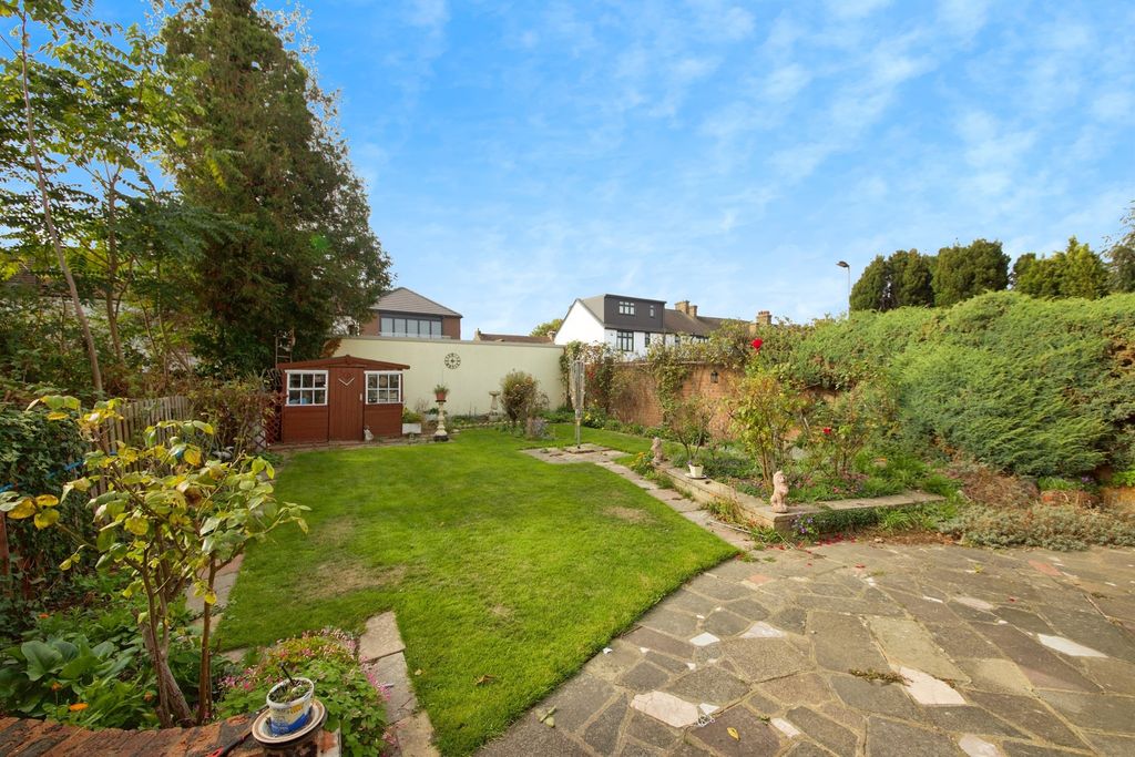 Property photo 2 of 19