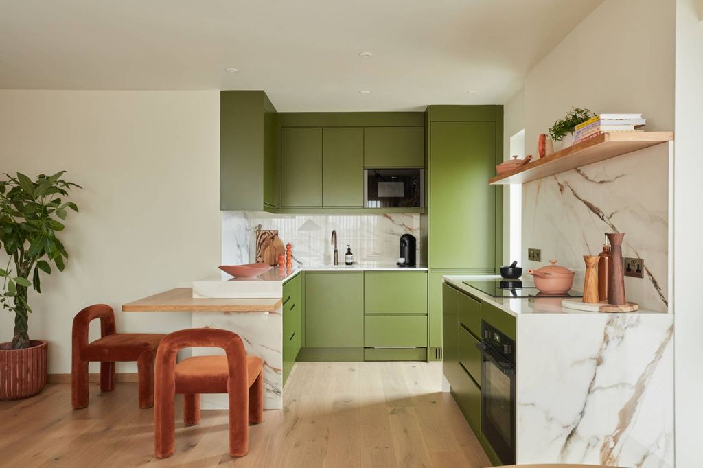 Property photo 2 of 23