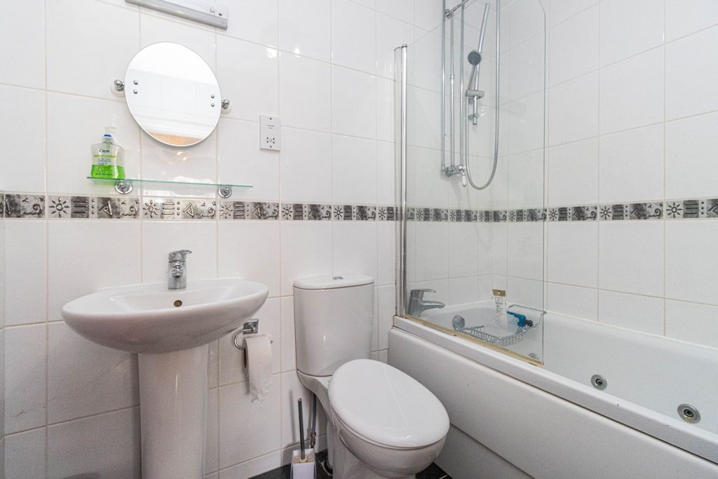 Additional image 17 of 7 bed detached house for saleNetherfield Road, Harpenden, Hertfordshire AL5