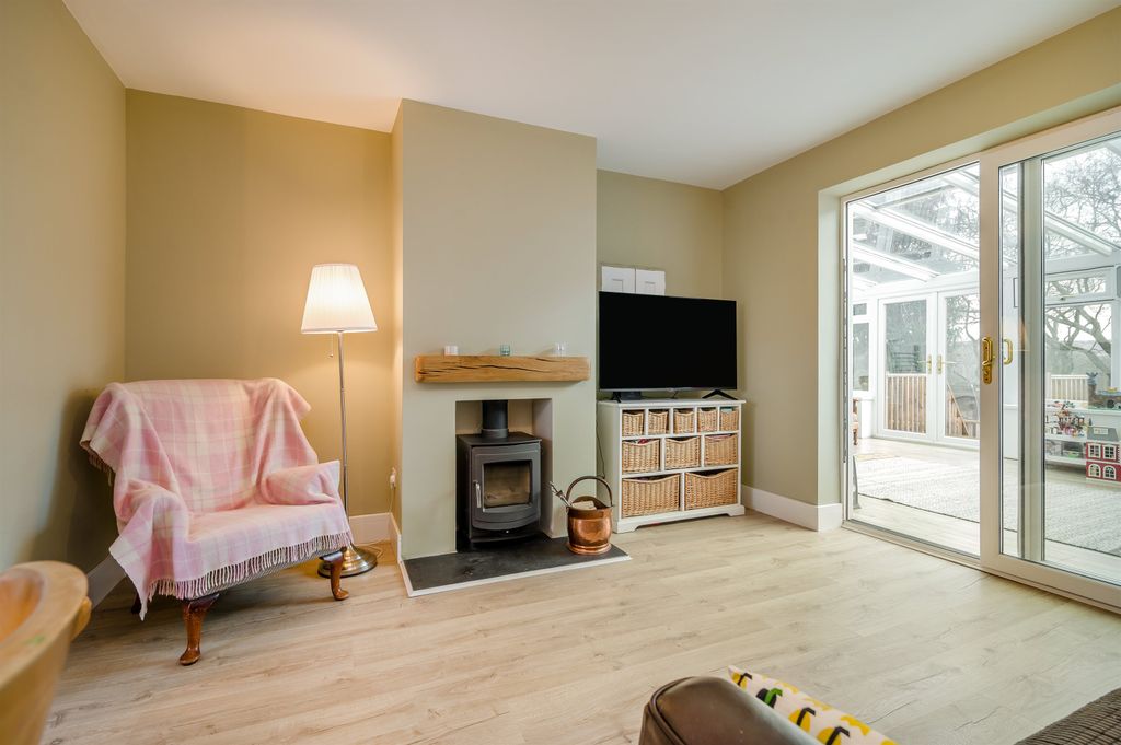 Property photo 3 of 21