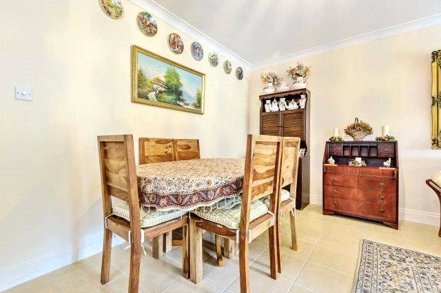Property photo 3 of 10 Dining Area